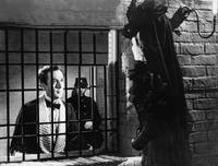 Кадр Добрые сердца и короны