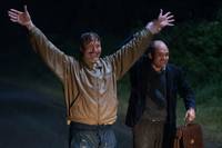 Кадр Мужчины и куры