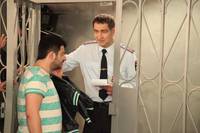 Кадр Подарок с характером