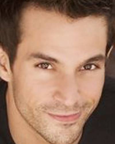 Алекс Эсторнел фото