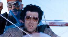 Кадр из фильма "Козерог один" - 2