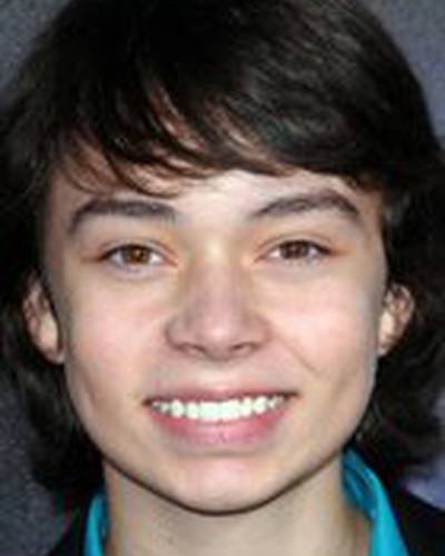 Ноа Рингер фото