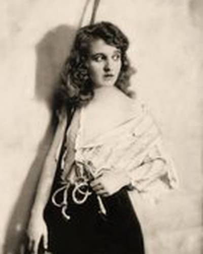 Луиз Хафф фото