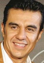 Адриан Урибе фото