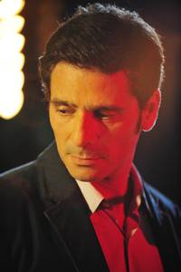 Кадр Вишенка на новогоднем торте