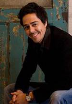 Зак Сантьяго фото