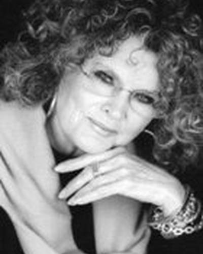 Сэлли Стивенс фото