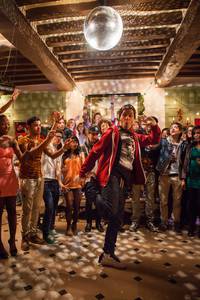 Кадр Снова 16