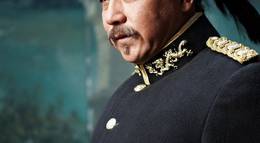 Кадр из фильма "Падение последней империи" - 1