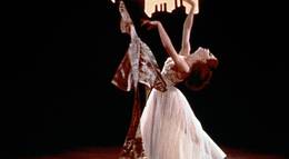 Кадр из фильма "Красные башмачки" - 2