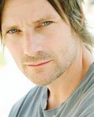 Райан Роббинс фото