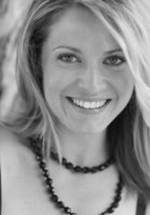 Александра Дейвис фото