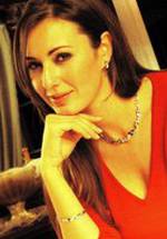 Гёкче Янардаг фото