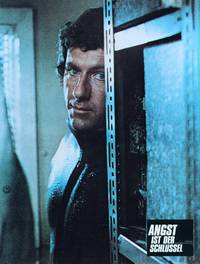 Кадр Страх отпирает двери