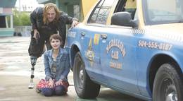 Кадр из фильма "Медальон" - 2