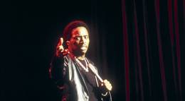 Кадр из фильма "Неправильная семья" - 1