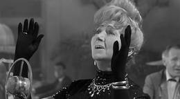 Кадр из фильма "Дайте жалобную книгу" - 1