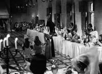 Кадр Вечерние посетители