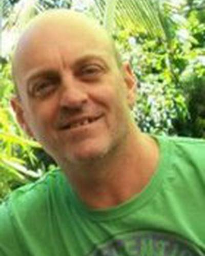 Тео Бентон фото