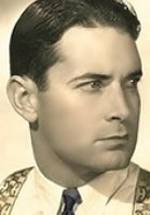 Ллойд Хьюз фото