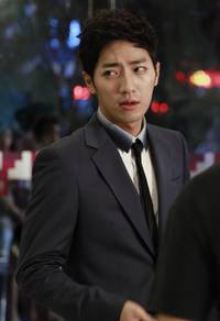 Кадр Туз в рукаве