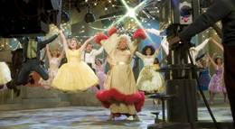 Кадр из фильма "Лак для волос" - 1