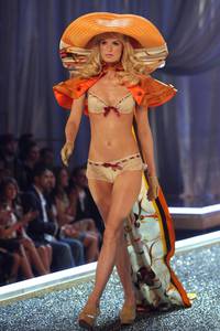Кадр Показ мод Victoria's Secret 2007