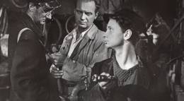 Кадр из фильма "Кто он? (Тень)" - 1