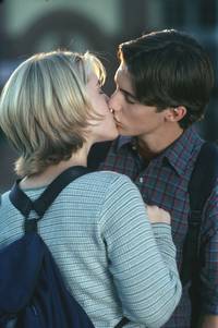 Кадр Противоположный пол