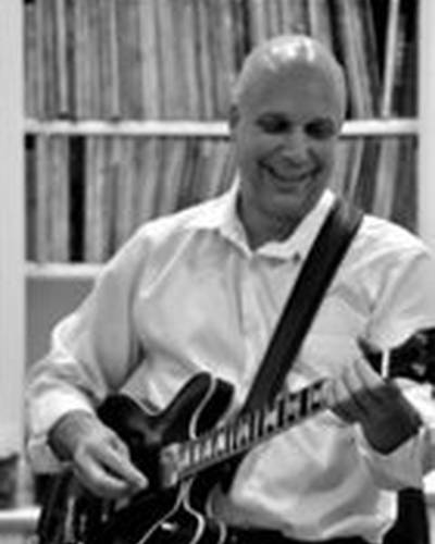 Чарли Барнетт фото