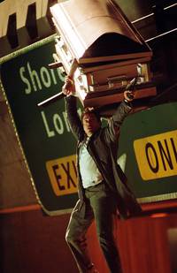 Кадр Поцелуй навылет