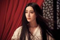 Кадр Беловолосая ведьма Лунного королевства