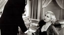 Кадр из фильма "Я не ангел" - 1