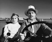 Кадр Бумажная луна