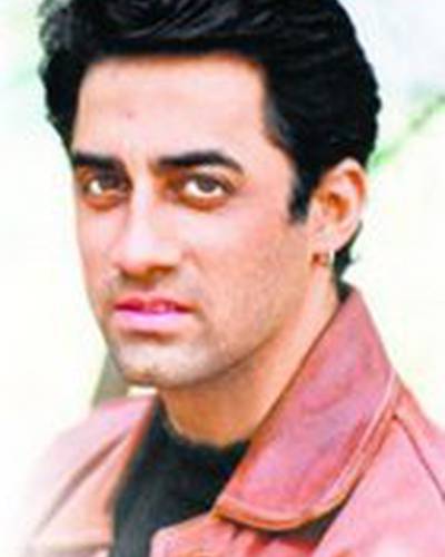 Файзал Кхан фото