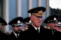 Кадр Враждебные воды