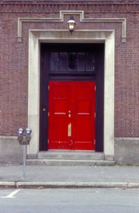 Кадр За красной дверью