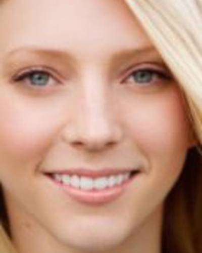 Сара Смик фото