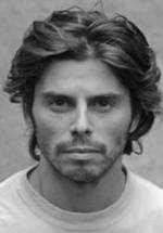 Адам Робертсон фото