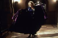 Кадр У зеркала два лица