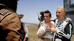 Кадр из фильма "Месть пернатого змея" - 1