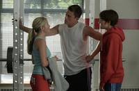 Кадр Она – мужчина