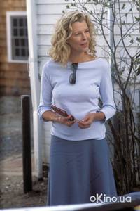 Кадр Дверь в полу