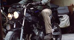 Кадр из фильма "Механик" - 1