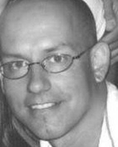 Дерек Салливан фото