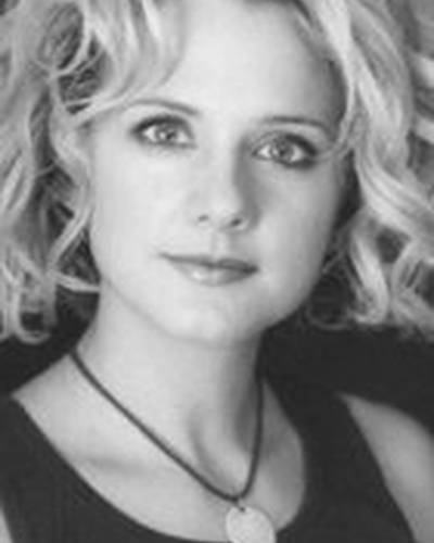 Кэролайн Кинэн фото