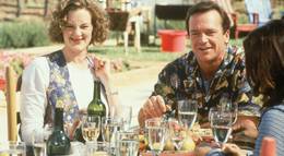 Кадр из фильма "Девять месяцев" - 2