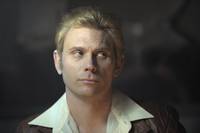 Кадр Быть человеком