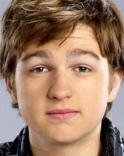 Энгус Т. Джонс фото