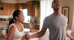 Кадр из фильма "Дом с паранормальными явлениями" - 1